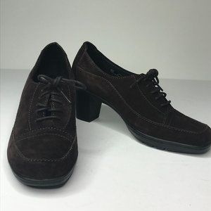 Clarks Lace Up Brown Suede Heels Size 8.5 M